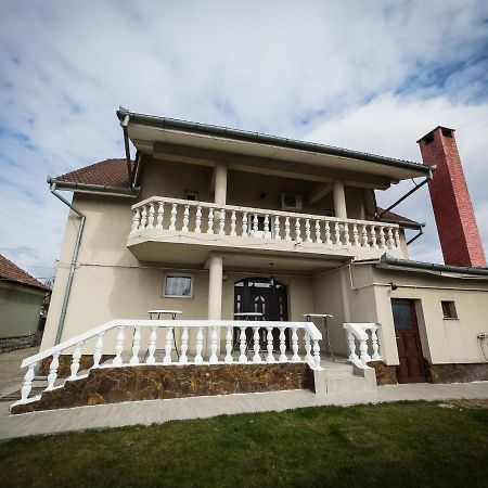 Casa Blanco Oradea Exterior foto