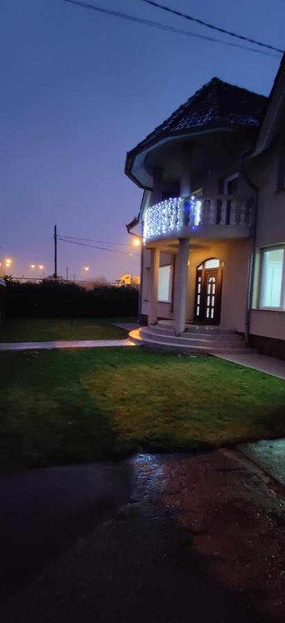 Casa Blanco Oradea Exterior foto